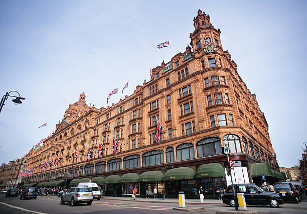 kaufhaus harrods - harrods stock-fotos und bilder