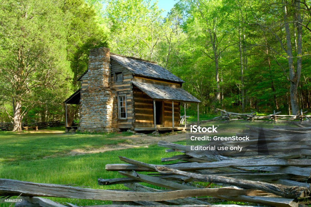 John Oliver's Cabin em Cade's Cove Great Smoky Mountains - Foto de stock de Appalachia royalty-free