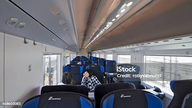 Einige Passagiere Sitzen Auf Einem Frecciabianca Zug Stockfoto und mehr Bilder von Auto