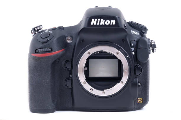 nikon d800 cuerpo, mostrando réflex f-mount y lente de espejo - 720p fotografías e imágenes de stock