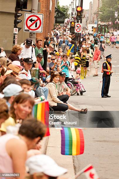 Pride Di Halifax - Fotografie stock e altre immagini di 2011 - 2011, Adulto, Ambientazione esterna