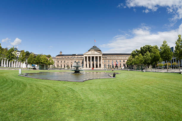 クアハウス wiesbaden 、ボウリンググリーン - ヴィースバーデン ストックフォトと画像