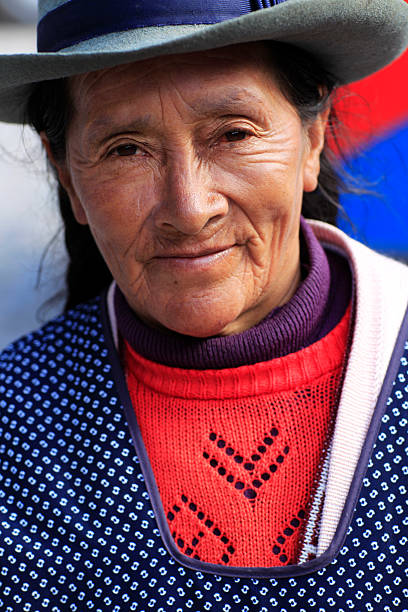 retrato de mujer quechua - quechuas lamistas fotografías e imágenes de stock