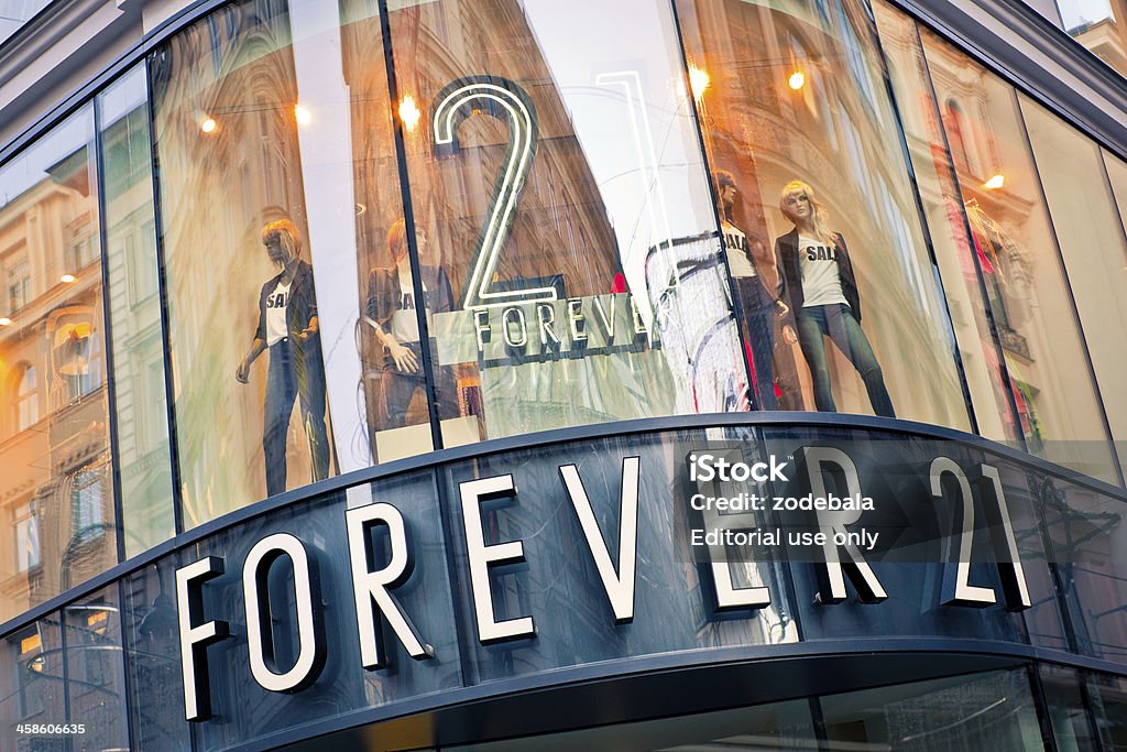Forever 21 Fashion Store Vienna, Austria - January 6, 2012: Forever 21 fashion store display window with mannequins. Forever 21 is an American chain of clothing retailers with branches in major cities. Forever 21 Stock Photo
