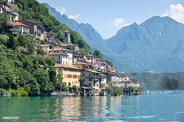 Gandria Wieś Na Brzegu Lake Lugano - zdjęcia stockowe i więcej obrazów Dąb - drzewo - Dąb - drzewo, Architektura, Bez ludzi