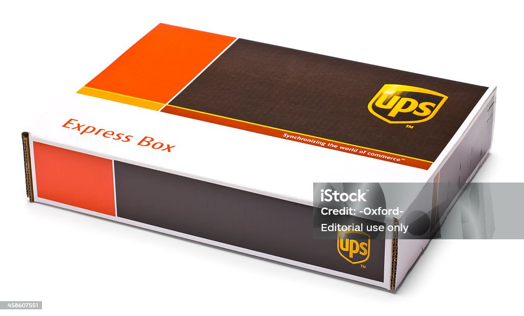 Traçado de Recorte-UPS caixa com sombra - Royalty-free UPS Foto de stock
