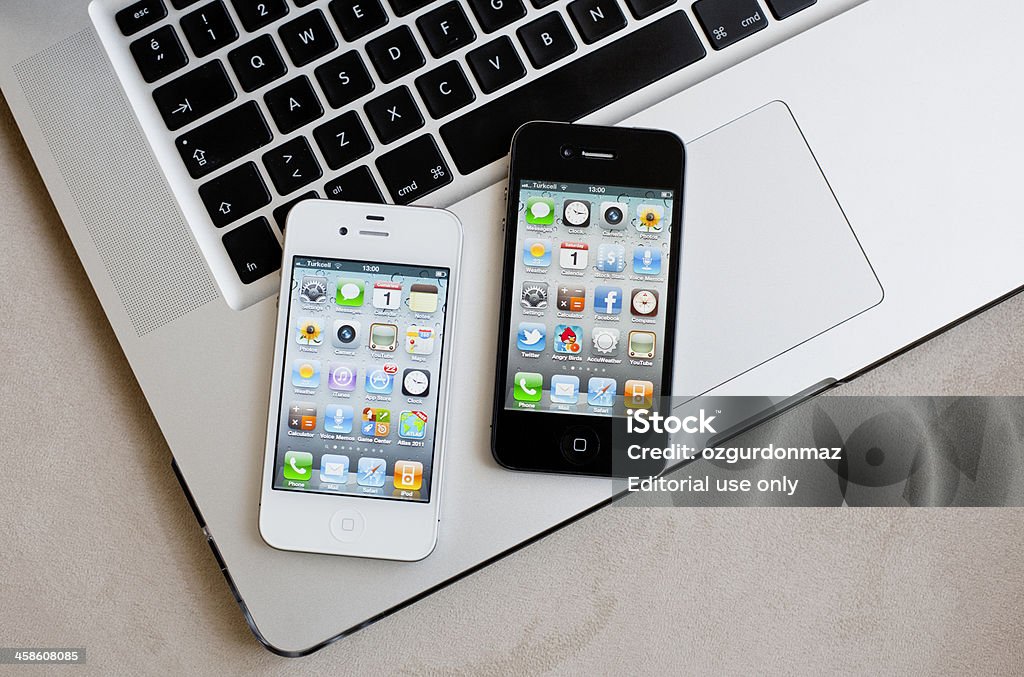 Preto e Branco versões do iPhone 4 - Royalty-free Aplicação móvel Foto de stock
