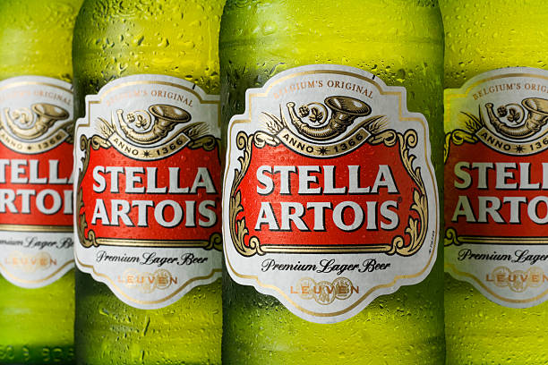 fotografii de stoc, fotografii și imagini scutite de redevențe cu sticle de stella artois - stella artois