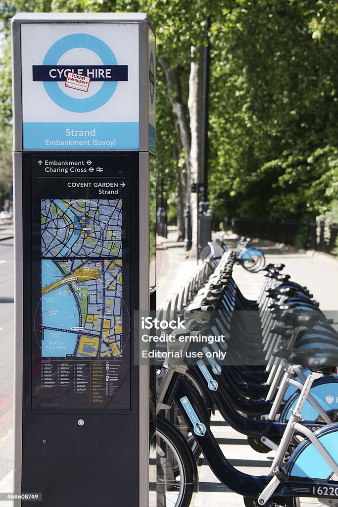 Cycle hire point à Londres près du Pont Waterloo - Photo de Affaires libre de droits