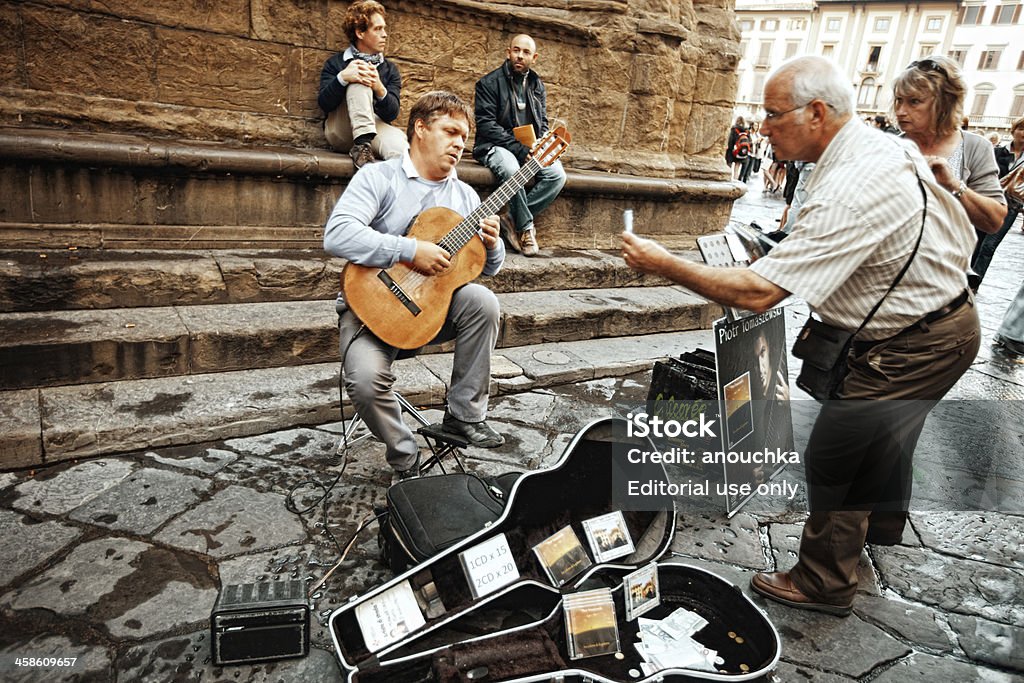 Músico de Rua a Tocar Guitarra em Florença, Itália - Royalty-free Itália Foto de stock