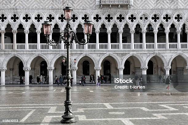Acqua Alta Stockfoto und mehr Bilder von Dogenpalast - Venedig - Dogenpalast - Venedig, Editorial, Extremwetter
