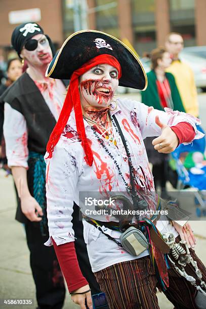 Photo libre de droit de Zombie Pirate banque d'images et plus d'images libres de droit de Adulte - Adulte, Halloween, Pirate