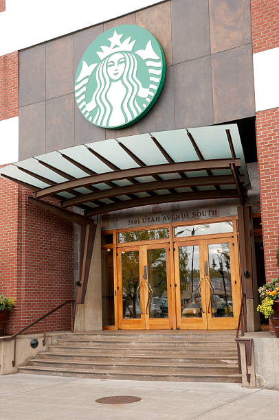 starbucks штаб-квартире - starbucks sign coffee seattle стоковые фото и изображения