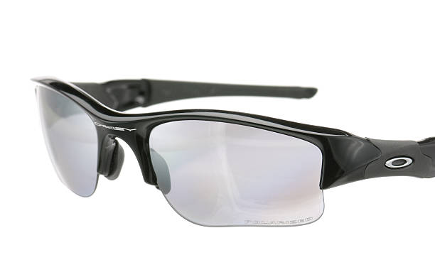 oakley lunettes de soleil - oakley photos et images de collection