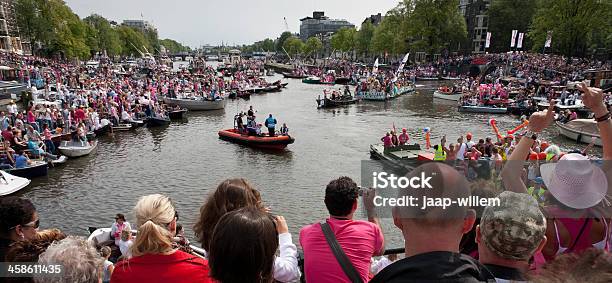 Canal De Amsterdam Orgulho Gay - Fotografias de stock e mais imagens de Adereço - Adereço, Alegria, Amesterdão