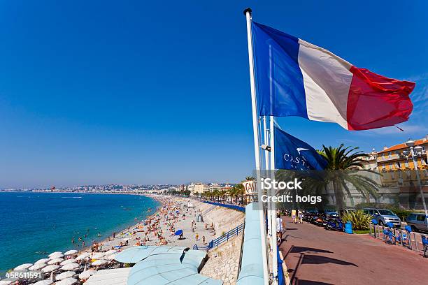 Foto de Vista Para A Praia Em Nice França e mais fotos de stock de Azul - Azul, Bandeira, Bandeira Francesa