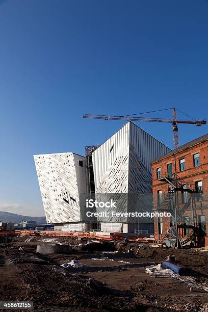 Die Neue Titanic Visitor Centre Gebäude Im Bau In Belfast Stockfoto und mehr Bilder von Alt