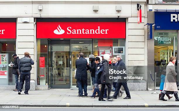 Foto de Banco Santander Centro De Londres e mais fotos de stock de Banco Santander - Banco Santander, Reino Unido, Andar