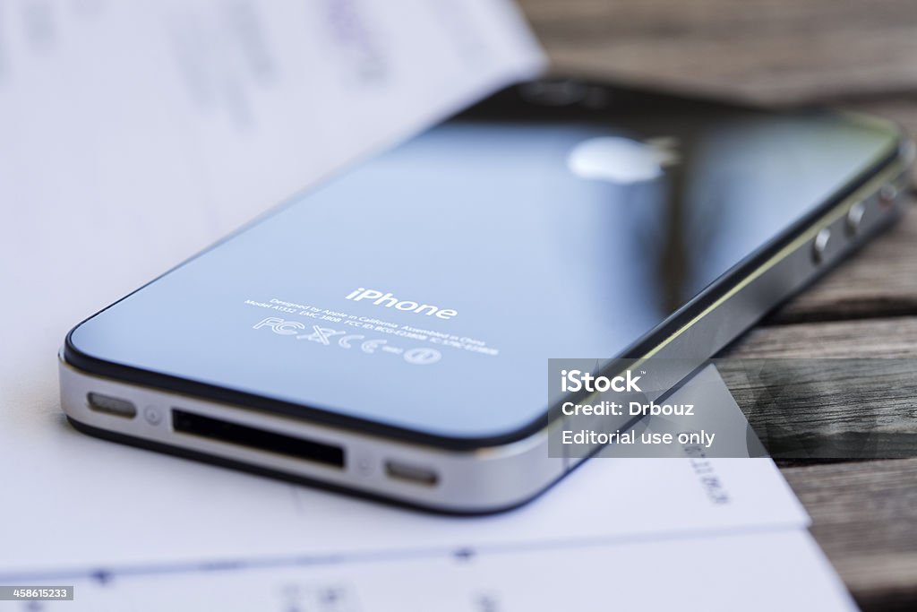 iPhone 4 - Foto de stock de IPhone libre de derechos