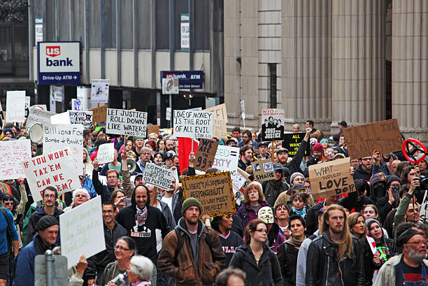 presidiare portland protesta. - occupy movement foto e immagini stock