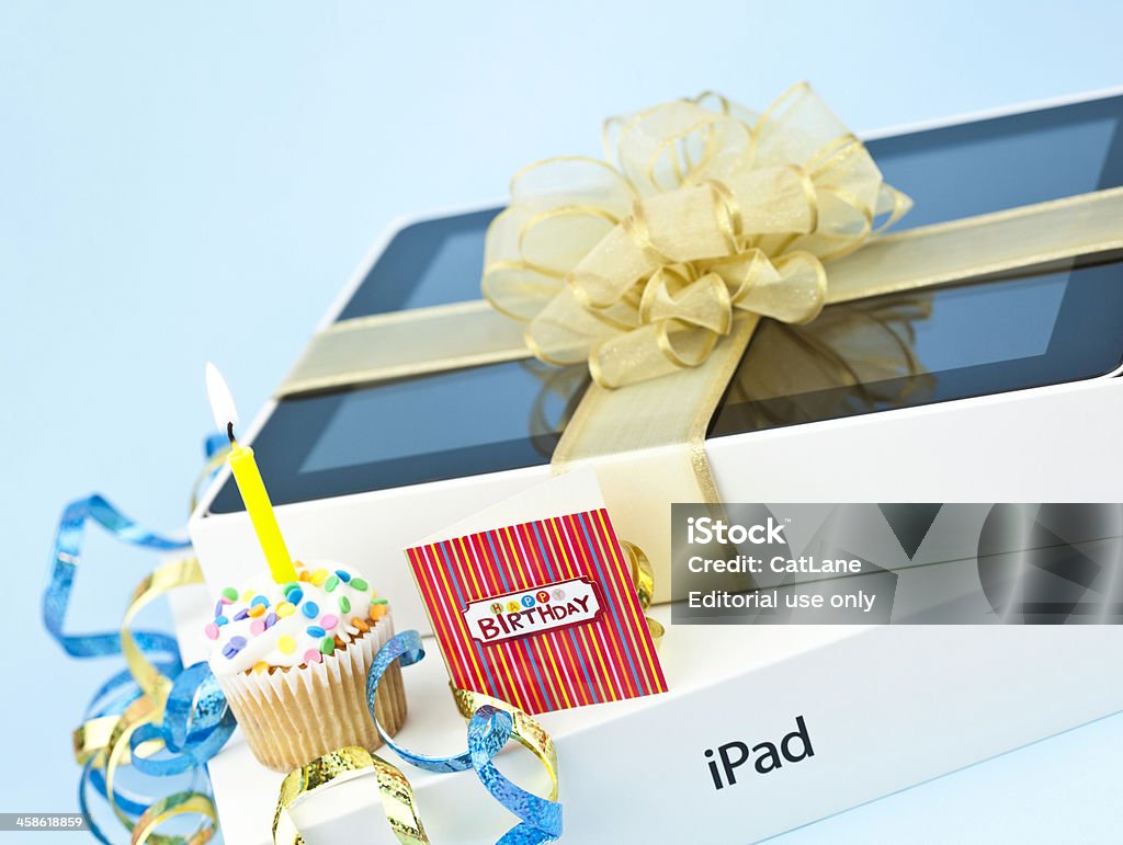 Prezent na urodziny iPada - Zbiór zdjęć royalty-free (Bez ludzi)