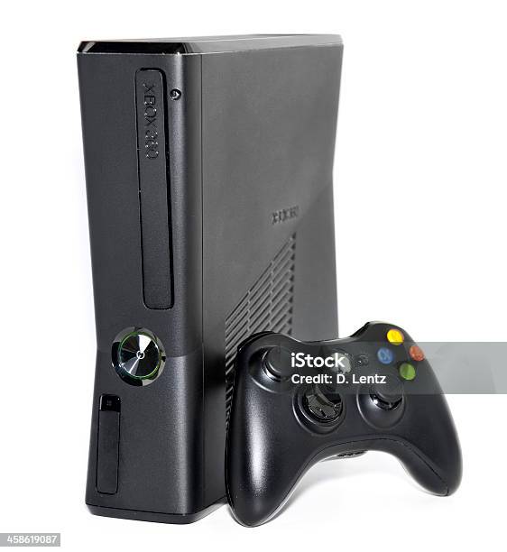 Xbox 360 Foto de stock y más banco de imágenes de Videojuego - Videojuego, Recortable, Color negro