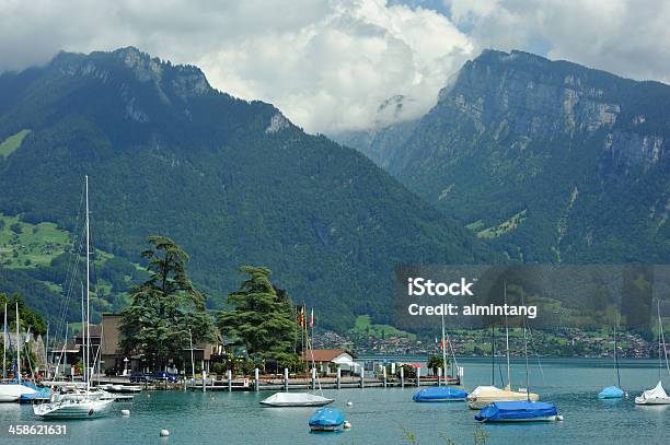 Pintoresca Spiez Foto de stock y más banco de imágenes de Agua - Agua, Aire libre, Bahía