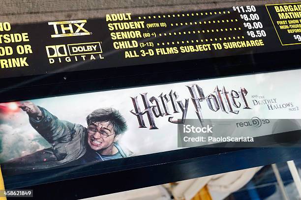 Harry Potter E Os Talismãs Da Morte Parte 2 Bilheteira - Fotografias de stock e mais imagens de Harry Potter - Trabalho conhecido