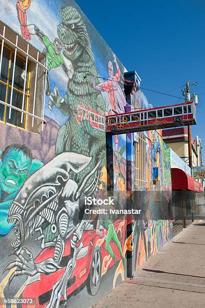 Super Heros Street Mural Foto de stock y más banco de imágenes de Albuquerque - Albuquerque, Arquitectura exterior, Arte