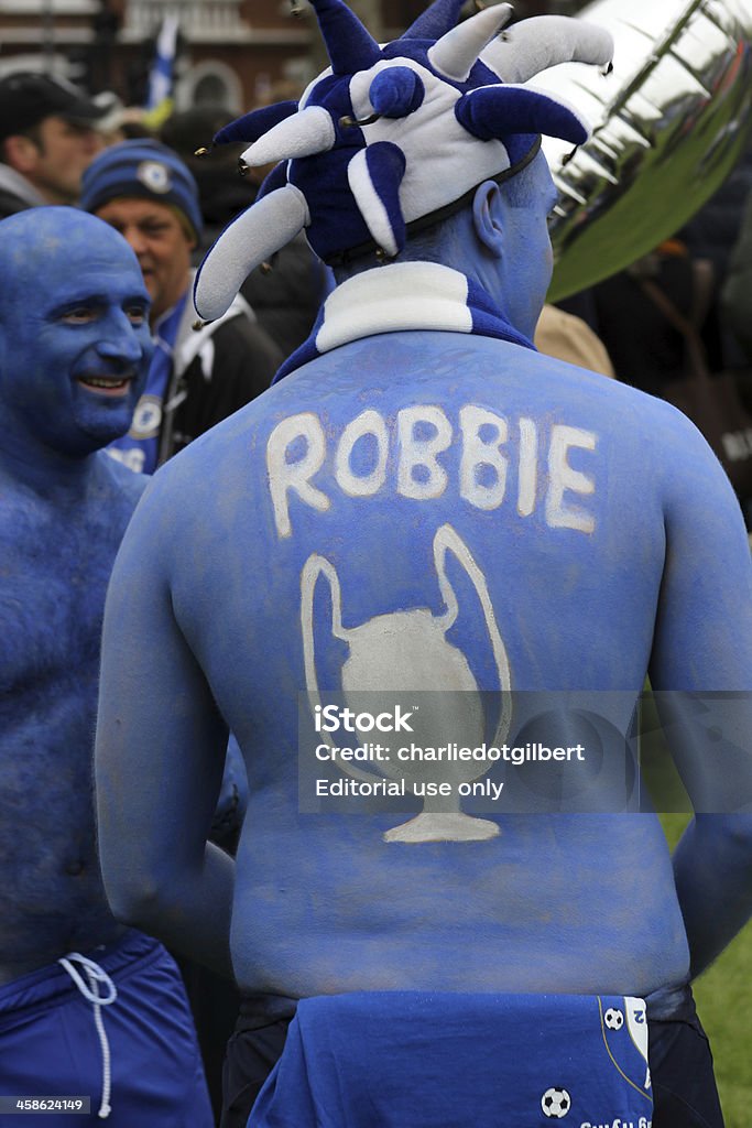 I tifosi del Chelsea, Coppa europea parade - Foto stock royalty-free di A petto nudo