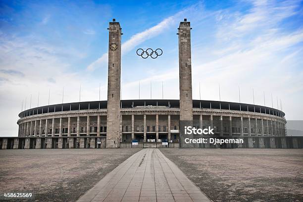 Estádio Olímpico De Berlim - Fotografias de stock e mais imagens de Estádio Olímpico - Estádio Olímpico, Estádio, Olympiastadion - Berlim