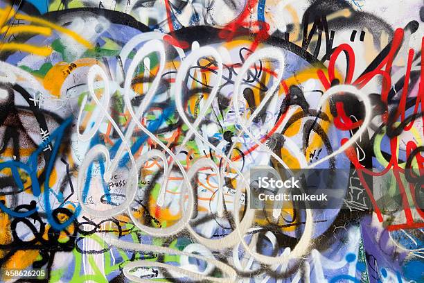 Photo libre de droit de Graffiti Sur Un Mur banque d'images et plus d'images libres de droit de Arts Culture et Spectacles - Arts Culture et Spectacles, Destination de voyage, Graffiti