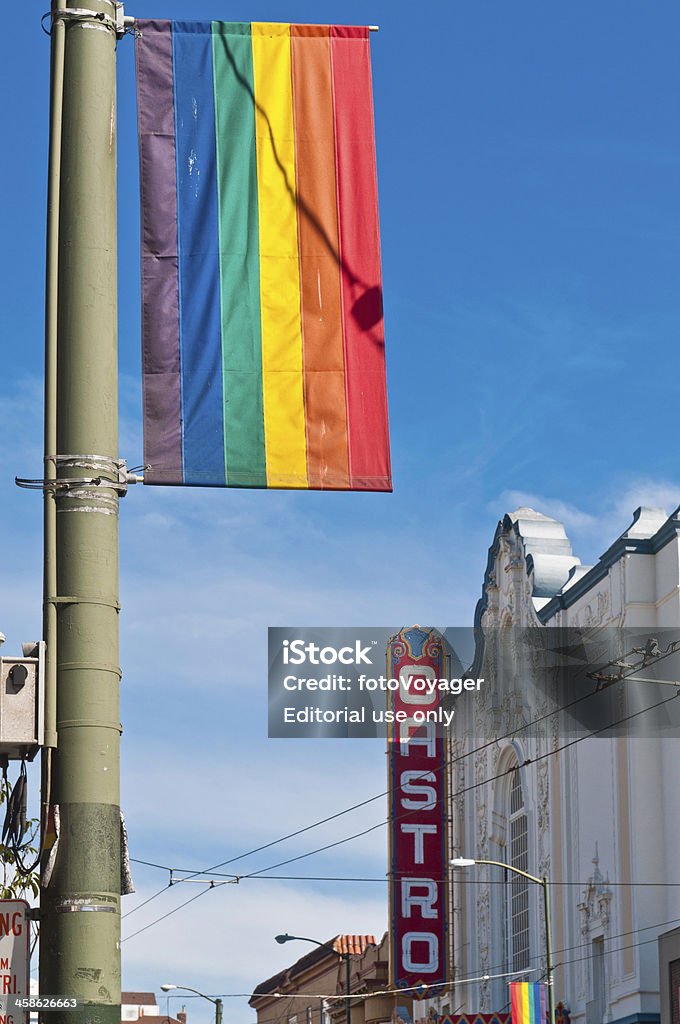 Bandera de arcoíris de Orgullo Gay de cine Castro San Francisco - Foto de stock de Distrito de Castro libre de derechos