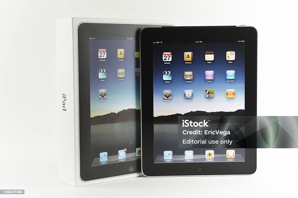 Apple iPad con su caja de embalaje - Foto de stock de Blanco - Color libre de derechos