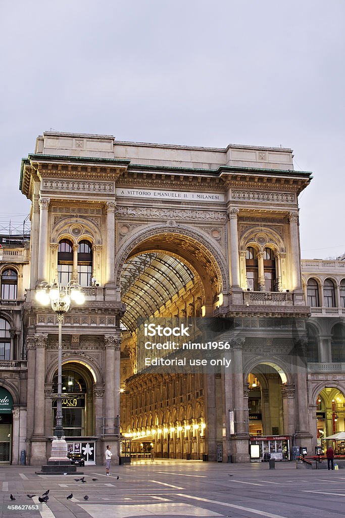 Galeria Vittorio Emanuele II, dawn. Milan. Itália. - Royalty-free Amanhecer Foto de stock