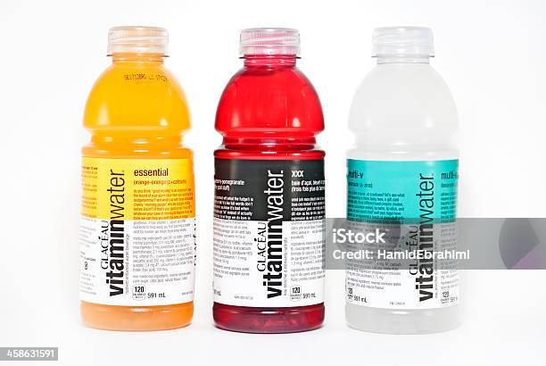 Vitaminwater - Fotografias de stock e mais imagens de Bebida energética - Bebida energética, Garrafa, Bebida