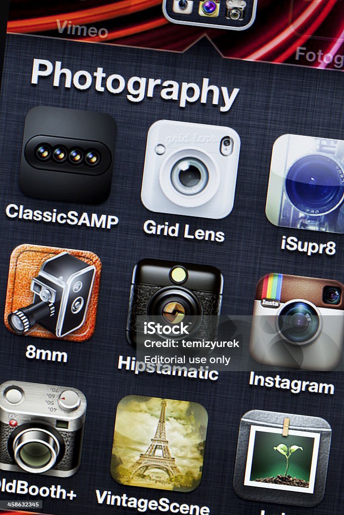 Фотографии приложения на iPhone 4 экран - Стоковые фото Apple Computers роялти-фри