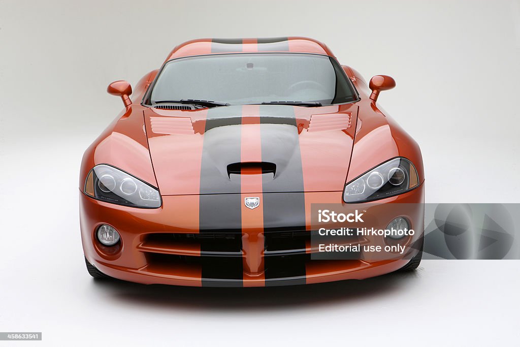Dodge Viper モータ SRT10 ブラックにオレンジのフロント - オレンジ色のロイヤリティフリーストックフォト