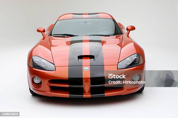 Dodge Viper モータ Srt10 ブラックにオレンジのフロント - オレンジ色のストックフォトや画像を多数ご用意 - オレンジ色, クサリヘビ科, コンセプト
