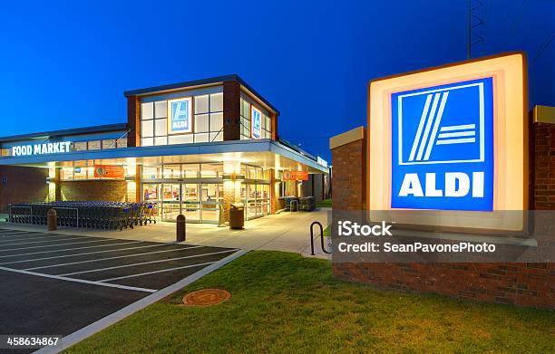 Aldi Foto de stock y más banco de imágenes de Aldi - Aldi, Supermercado, Arquitectura exterior