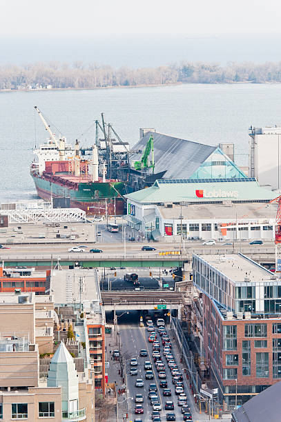 toronto waterfront - toronto waterfront commercial dock canada zdjęcia i obrazy z banku zdjęć