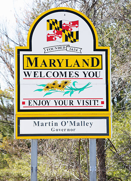 Maryland State Line Welcome Sign Emmitsburg, Maryland, USA - March 7, 2011: &amp;amp;amp;quot;Maryland Welcomes You&amp;amp;amp;quot; billboard sign on Route 15 southbound just north of Emmitsburg, MD at the Maryland-Pennsylvania state border line. maryland us state photos stock pictures, royalty-free photos & images