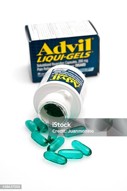 Advil Cieczgels Kapsułki - zdjęcia stockowe i więcej obrazów Aspirin - Aspirin, Bez ludzi, Białe tło