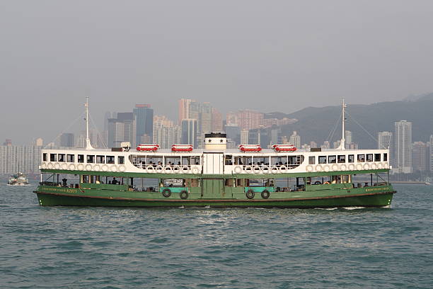 star ferry a hong kong - kowloon bay foto e immagini stock