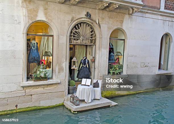 Veneza Comércio Vestuário Ver - Fotografias de stock e mais imagens de Basílica de São Marcos - Basílica de São Marcos, Canal - Água Corrente, Comércio - Consumismo