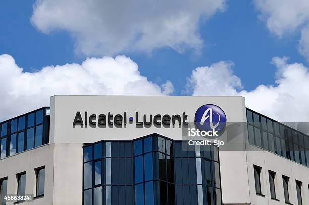 アルカテルlucent - アイデンティティーのストックフォトや画像を多数ご用意 - アイデンティティー, エディトリアル, オフィスビル