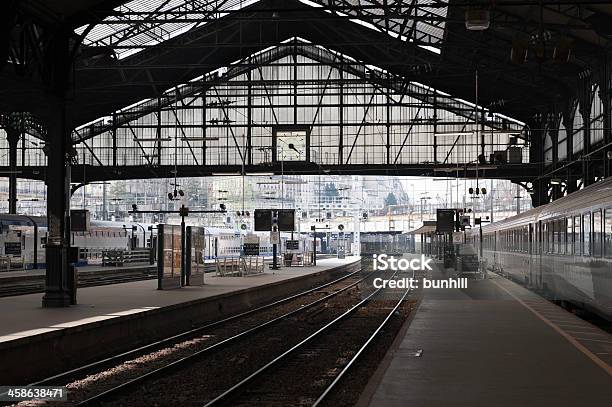 Foto de Estação De Trem Gare St Lazare Em Paris França e mais fotos de stock de Gare St Lazare - Gare St Lazare, Capitais internacionais, Destino turístico