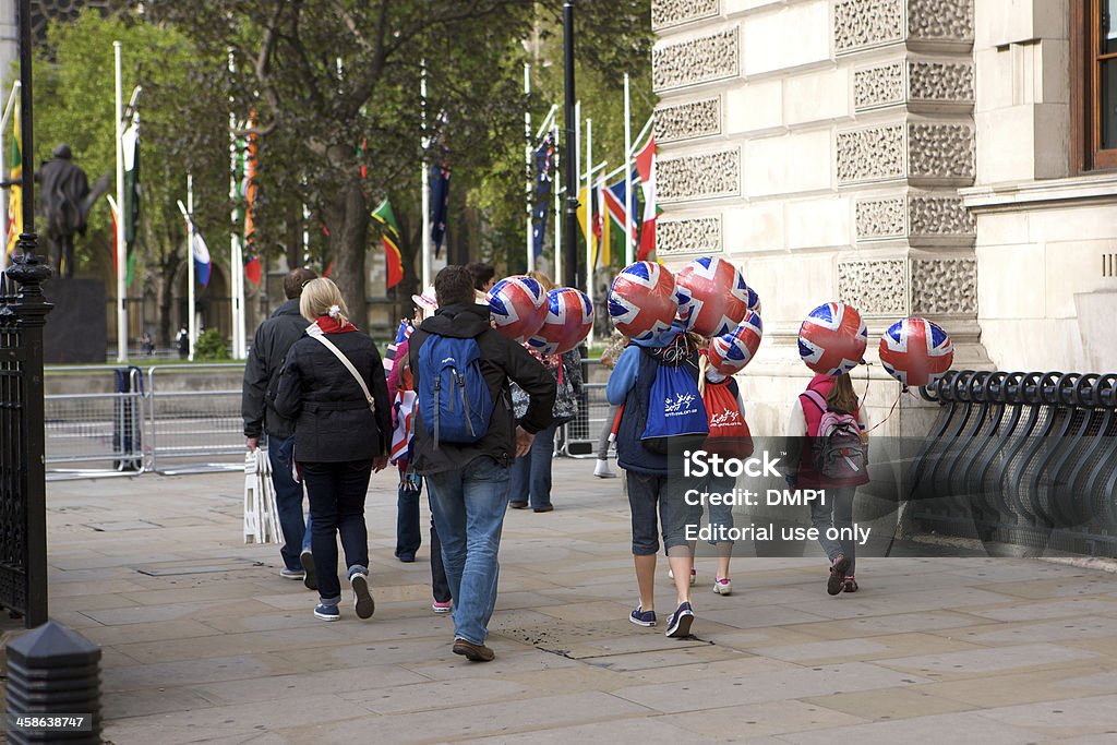 어얼리 arrivers for 퀸즈 다이아몬드 Jubilee 주 procession - 로열티 프리 2012년 스톡 사진