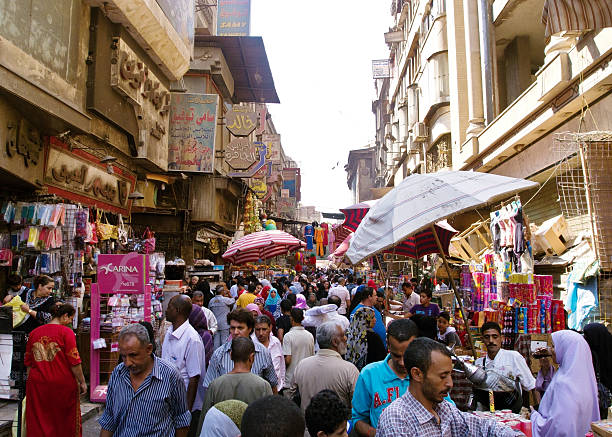 Khan El Khalili Bazar no Cairo - fotografia de stock