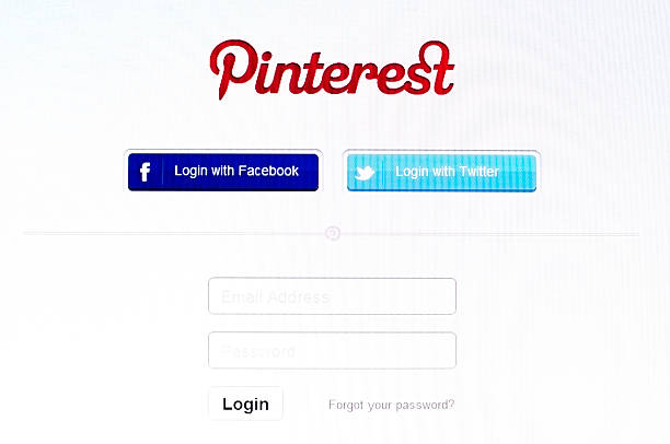 pinterest веб-страницу - pinterest computer monitor web page internet стоковые фото и изображения